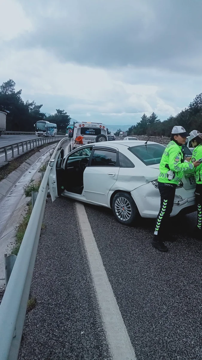 Advantage Oto Kurtarma Yol Yardım/ izmir çekici - Manisa Yolu Kazalı Araç Çekici Hizmeti 